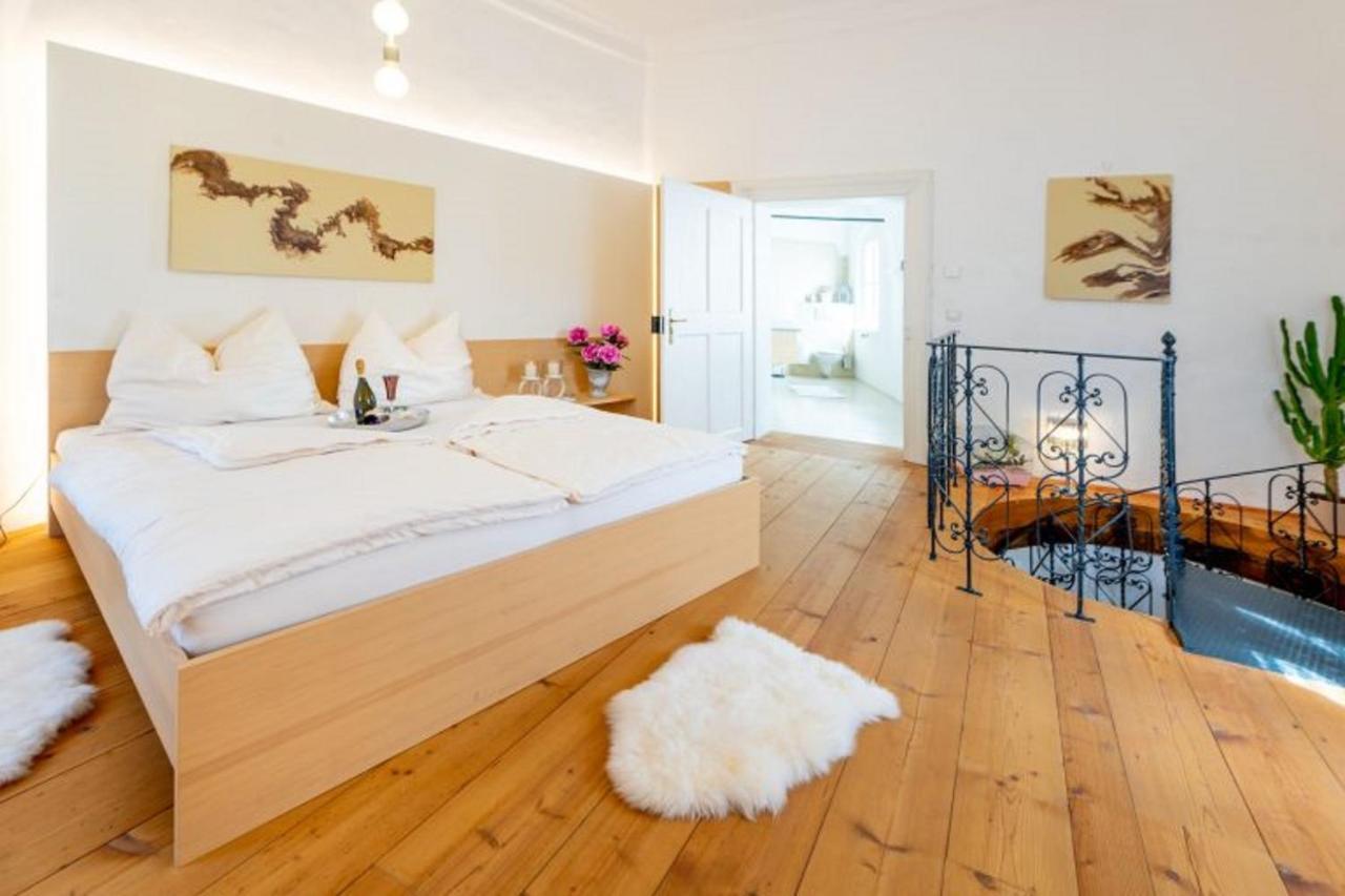 Apartment Residenz Schloss Poeggstall *