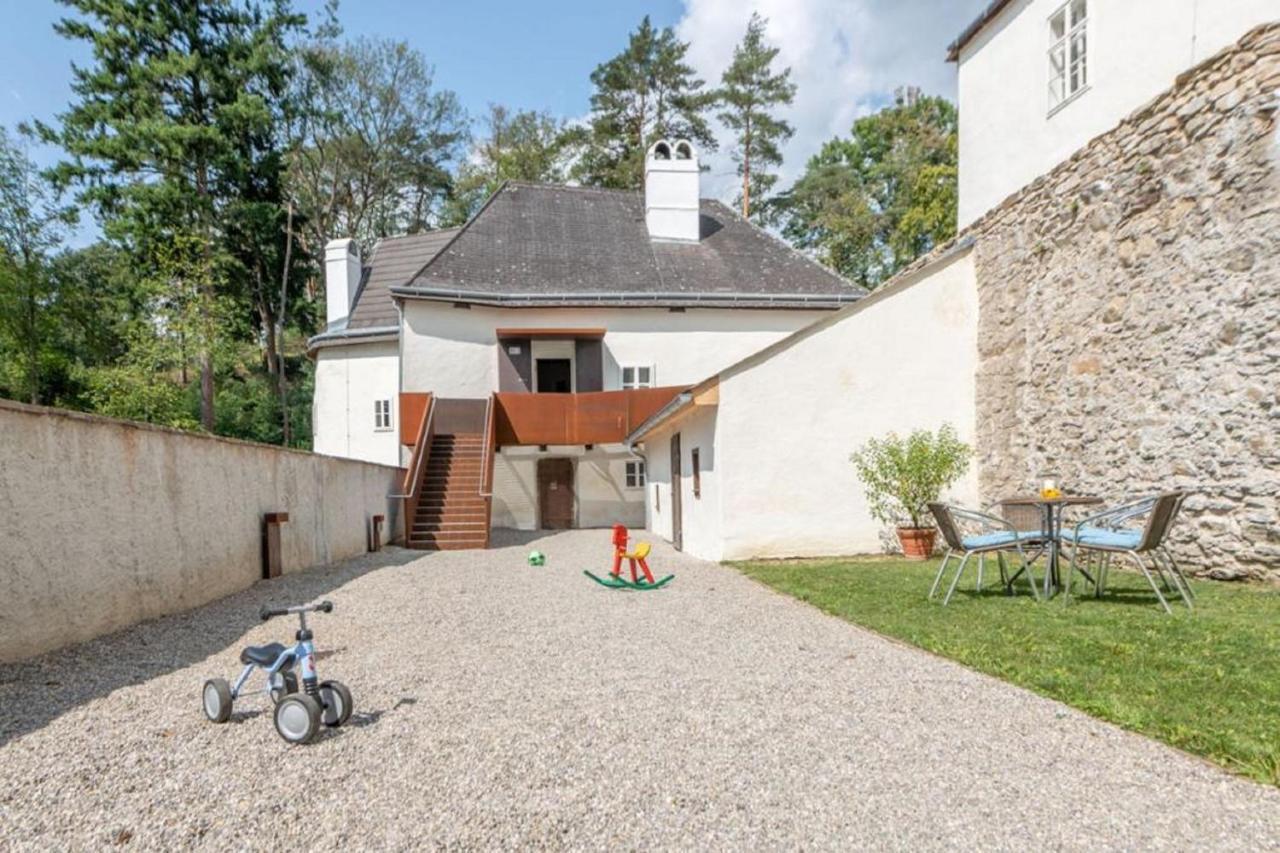 Apartment Residenz Schloss Poeggstall